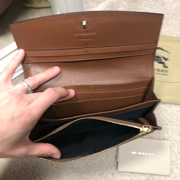 Burberry Wallet - Picture 8 of 11